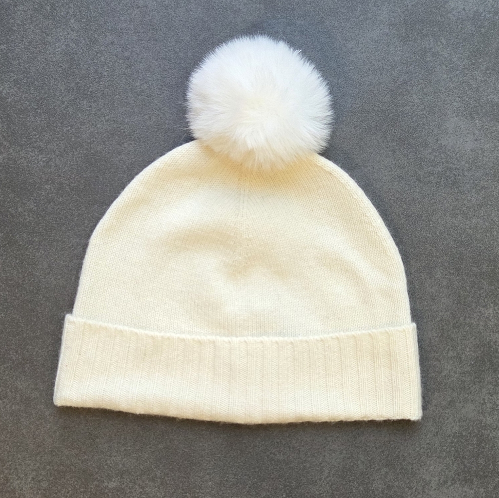 NWOT The Cashmere Project Pom Beanie